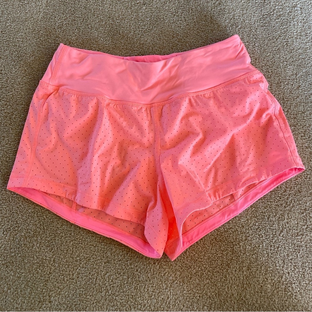 Lululemon peachy orange shorts size 4